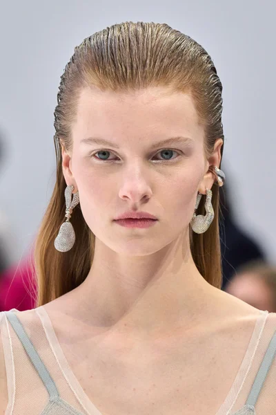 Look 56